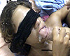 Vid�o : Il ram�ne 2 beurettes chez lui pour baiser