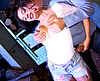 Elle se fait fourrer le cul dans un hangar !