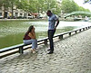  Belle inconnue dragu�e sur les quais de Seine