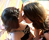  On se bouffe la chatte entre femmes !