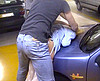  Ils sodomisent une pisseuse dans un parking