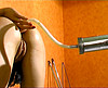  Patron totalement tar� met la mis�re � sa serveuse