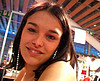 CHATTE :  D�cibelle sauvagement bais�e par l'un de ses fans