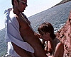 clip Un couple exhib baise sur une plage en &eacute;t&eacute;
