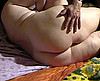  Une grosse femme � la chatte poilue et son mari 