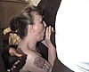  Mamie nympho en gang bang dans la cit� 