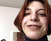  Une amatrice de 19 ans qui aime la bite