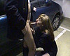  Baise exhib dans le parking d'un a�roport