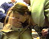  Elle attend le bus et se fait prendre par 2 types