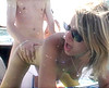  Jeune couple de 24 ans baise en pleine mer