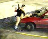 video porno :  Brune p�n�tr�e sauvagement dans un parking 