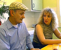  Salope mature bais�e par papy et son neveu