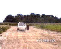 Il paye le taxi en nature avec sa femme