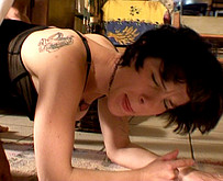 Femme mature encul�e dans un g�te rural