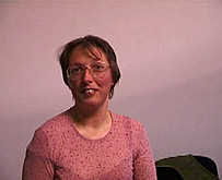 Vieille à lunettes se fait prendre par son mari au bureau - Photo 2