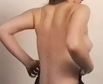  Le gang bang d'une amatrice poilue 