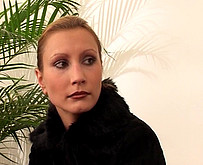  Elle a la chatte en feu
