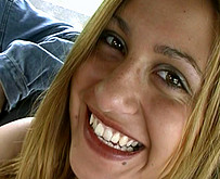  Sarah dans son premier film porno amateur