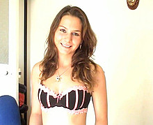 Radja une jeunette arabe qui adore le sexe