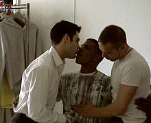 Plan baise � trois entre mecs homo