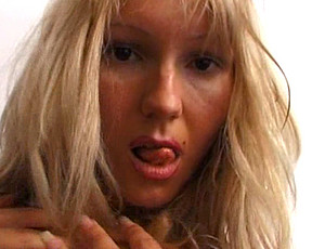 Casting jeune �trang�re tourne pour la 1�re fois
