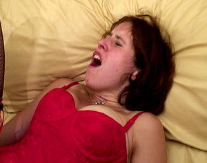 Casting marine a un orgasme avec un fist anal