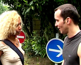 Priska se fait tirer par le responsable du camping - Zlex.eu | Du sexe � volont�